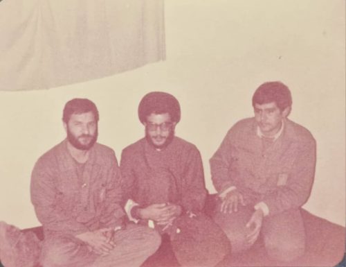 از راست: سید حمید حسن زاده، سید حسن نصرالله، ناشناس [با پوزش بابت کیفیت پایین عکسها]