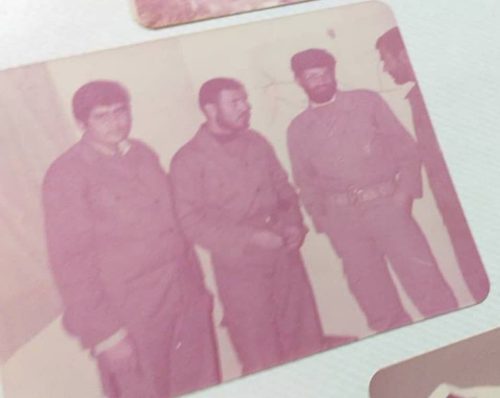 از راست : شهید محمدعلی کرمی از شیراز ، خوشبختیان از تهران ، سردار دهقان وزیر اسبق دفاع که قبلا فرمانده سپاه لبنان بود و سید حمید حسن زاده خوزستان تقریبا آخرای سال ۱۳۵۹ در دره بقاع لبنانبا پوزش بابت کیفیت پایین عکسها