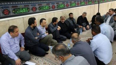 مدیرعامل سازمان آب و برق خوزستان در حاشیه آیین بهره‌برداری از پروژه تأمین آب شرب ۴۴ روستای شهرستان حمیدیه، با حضور در جمع کشاورزان منطقه، به صورت مستقیم به درخواست‌ها و مشکلات آنان رسیدگی کرد.