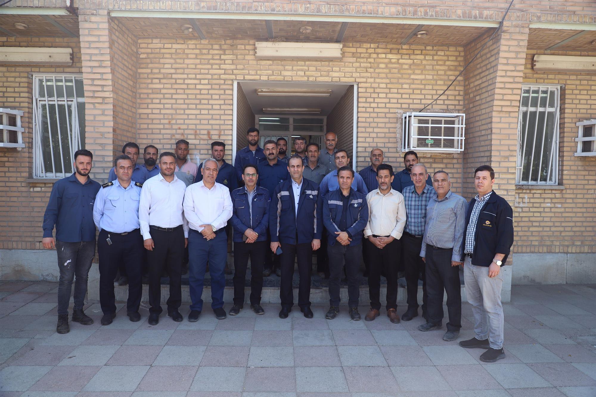 بازدید عیدانه مدیرعامل لوله سازی اهواز از خطوط تولید/ تاكید مهندس دانیاری بر تحقق فرمان سال